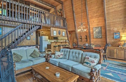 Glendale House | Lakefront Berkshires Retreat with Deck, Dock and Boat!