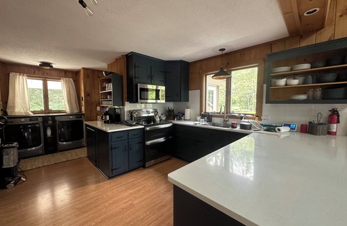 Sherwood Forest House | Lakefront Berkshire Retreat. Relax, go outdoors hike, ski, explore art & culture