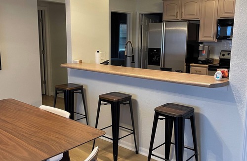 Lakeland Condo | Lakefront Bliss: Boho Chic 3BR/2BA Retreat with Pools