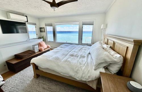 Traverse City House | Lakefront Bliss on Old Mission Peninsula