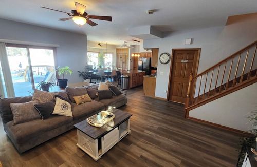 Ingleside Cottage | Lakefront Bliss: Your Ultimate Vacation Haven Surrounded by Nature