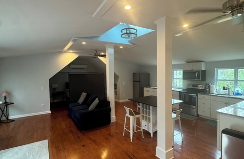 Ashland City House | Lakefront Boat Dock Cottage