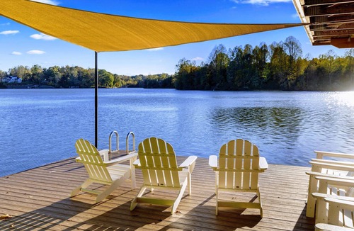 Livingston Cabin | Lakefront Boat Dock, Kayaks & Amazing Sunsets