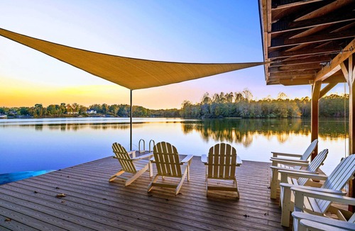 Livingston Cabin | Lakefront Boat Dock, Kayaks & Amazing Sunsets
