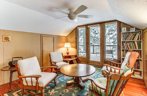 Brainerd House | Lakefront Brainerd Cabin w Deck, Fire Pit!