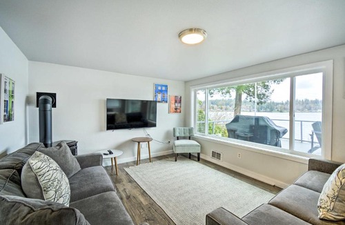 West Hills House | Lakefront Bremerton Vacation Rental with Deck!