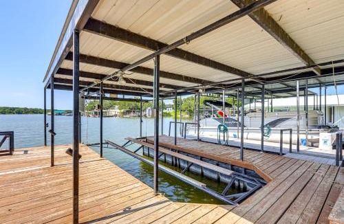 Brownwood House | Lakefront Brownwood Home w/Private Boat Dock