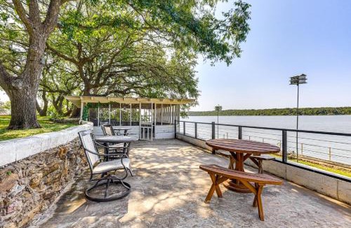 Brownwood House | Lakefront Brownwood Home w/Private Boat Dock