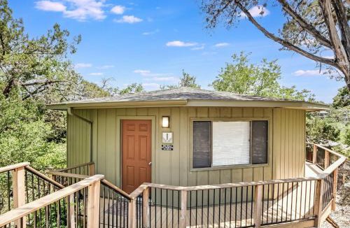 Lakeway House | Lakefront Bungalow with Community PoolHot Tub #1