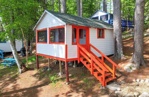 Orland Cabin | Lakefront Buoy Cabin Tiny Cabin @ Getogether Stays