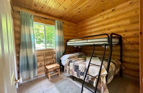 Rye Cabin | Lakefront Cabin #1 - 4 Season - Sleeps 7