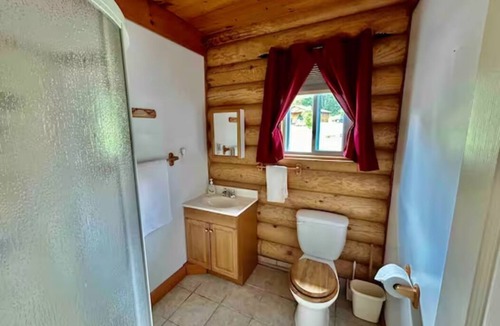 Rye Cabin | Lakefront Cabin #2 - 4 Season - Sleeps 7