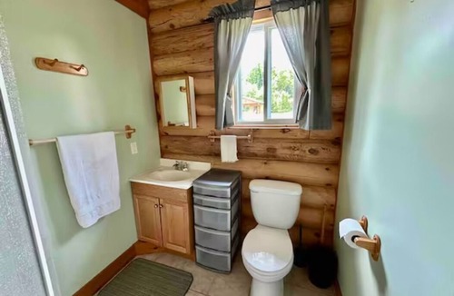 Rye Cabin | Lakefront Cabin #3 - 4 Season - Sleeps 7