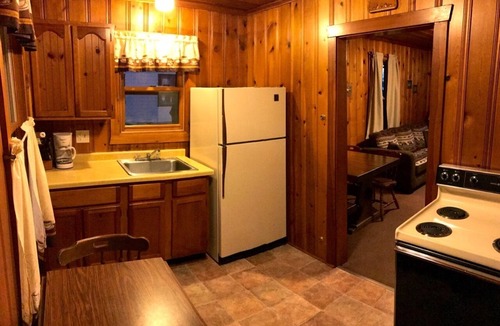 Presque Isle Cottage | Lakefront Cabin #3 The Perch