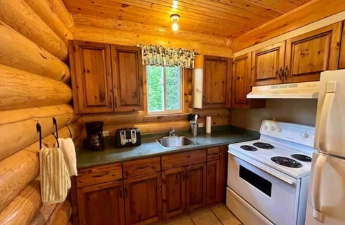 Rye Cabin | Lakefront Cabin #5 - 4 Season - Sleeps 7