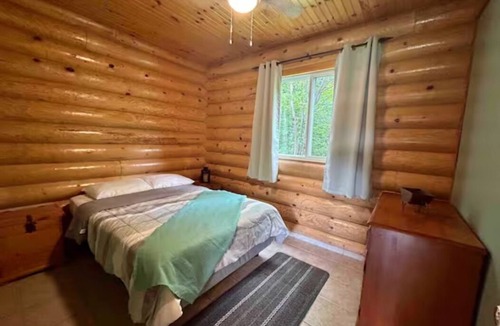 Rye Cabin | Lakefront Cabin #5 - 4 Season - Sleeps 7