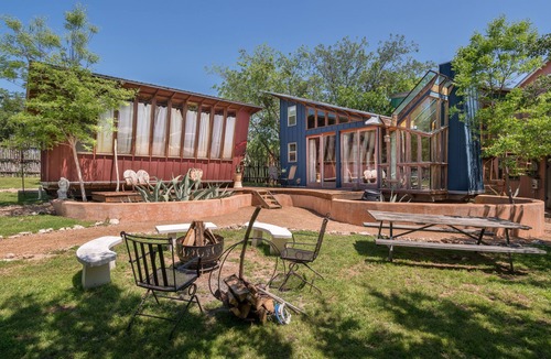 Spicewood House | Lakefront Cabin Adventure: Kayaks, Winery, Massage, SUPs, Yoga, Krause Springs!