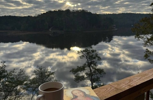 Samantha Cabin | Lakefront Cabin Fall Getaway - Elevated Design and Breathtaking Views