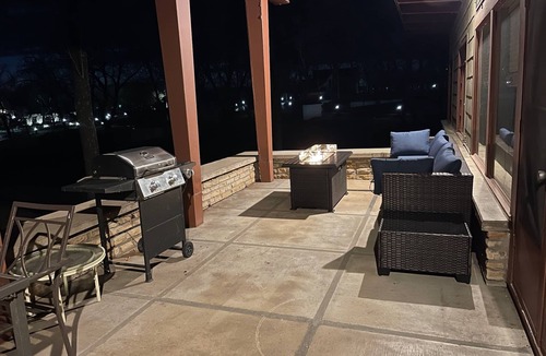 Cleora House | Lakefront cabin in Duck Creek
