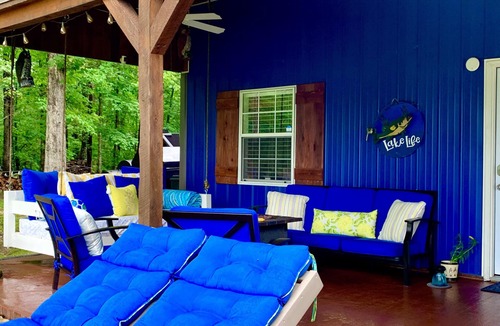 Elizabeth Cabin | Lakefront Cabin in Ozark Mountains with Hot Tub amazing views & sunsets - Remote