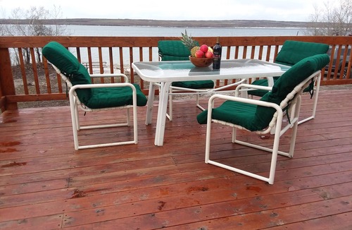 Babb House | Lakefront cabin on Duck Lake near Glacier National Park, great fishing & hiking!