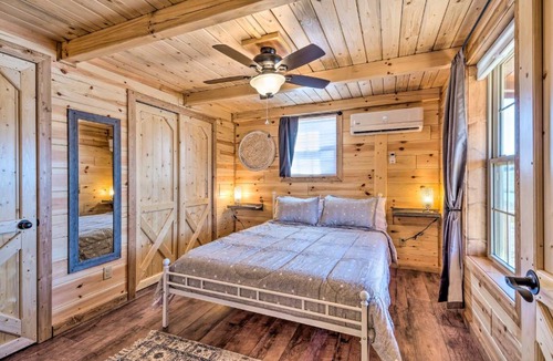 Cub Run House | Lakefront Cabin Private Dock, Trails, Cave, Etc!