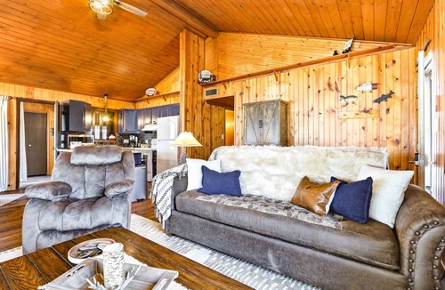Nekoosa Cabin | Lakefront Cabin · Private Beach · Dog-Friendly