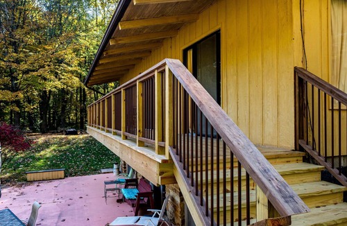 Helmsburg Cabin | Lakefront Cabin Retreat | Private Lake, Boat & Wildlife 2BR, 1.5BA