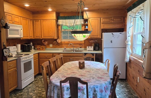 Croghan Cabin | Lakefront Cabin Retreat with Internet. E-Bike Rental Available.