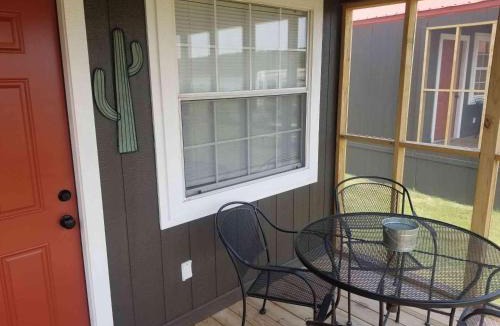Mead House | Lakefront Cabin - South of the Border - 13