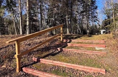 Hecla-Grindstone Provincial Park Cabin | Lakefront Cabin w/Private Beach, Deck, Veranda & Full Kitchen – Pet Friendly