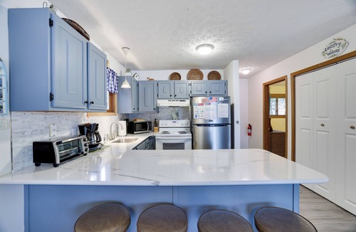 Tobyhanna Cabin | Lakefront Cabin w/Private Beach, Dock, AC, 4 Boats, Sauna