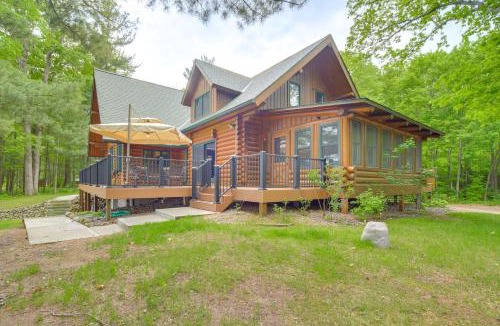 Webster House | Lakefront Cabin w/Sauna & Dock in Webster!