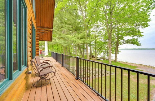 Webster Cottage | Lakefront Cabin w/Sauna & Dock in Webster!