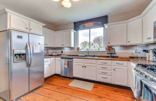 Cayuga House | Lakefront Cayuga Retreat w/Private Deck & Hot Tub