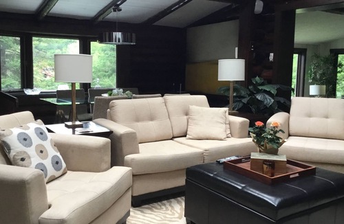 Morin Heights Ski Chalet | Lakefront Chalet Sanctuary