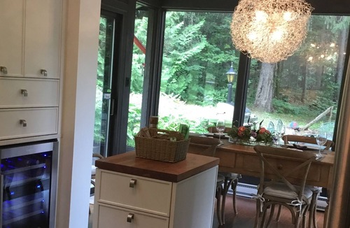 Morin Heights Ski Chalet | Lakefront Chalet Sanctuary