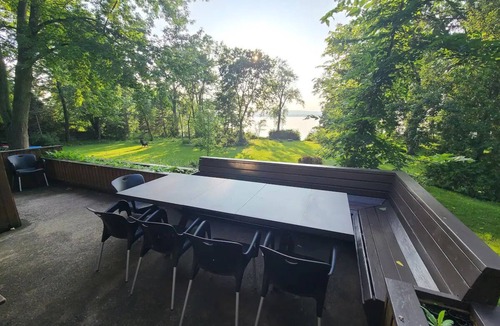 L'Ile-Bizard Ski Chalet | Lakefront Chalet in Montreal