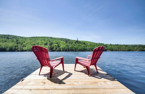 Trois-Rives Ski Chalet | Lakefront | Chalet Le Missionnaire