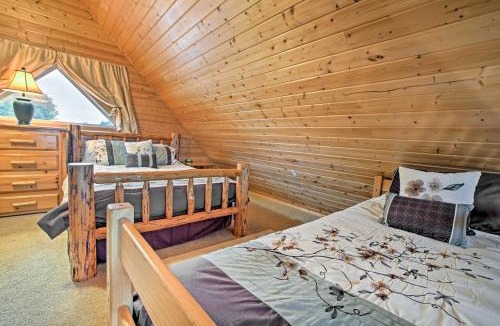 Columbia House | Lakefront Columbia Cabin w/Porch & Shared Dock