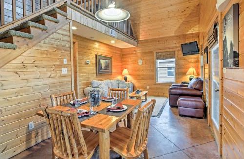 Columbia House | Lakefront Columbia Cabin w/Porch & Shared Dock