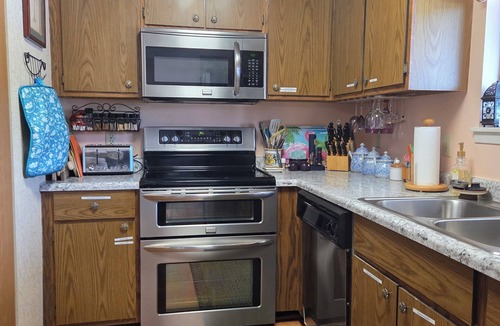 Lake Ozark Condo | Lakefront Condo Getaway Sleeps 6 Adults With King Bed & 2 Queen Beds