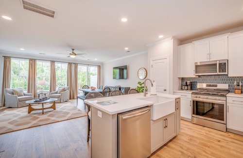 Greenwood Condo | Lakefront Condo l Lake Greenwood l Walk to Dining & Docks l Private Boat Slip