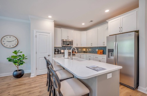 Greenwood Condo | Lakefront Condo l Lake Greenwood l Walk to Dining & Docks l Private Boat Slip