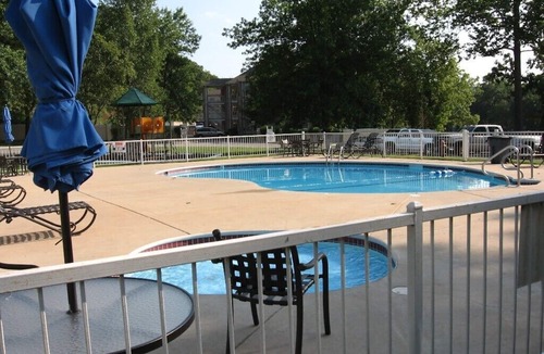 Branson Condo | Lakefront Condo on Beautiful Lake Taneycomo with Amenities!