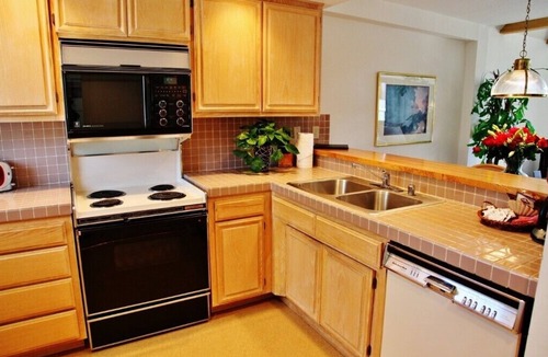 Tahoe Vista Condo | Lakefront condo w/AC, great views, private balcony