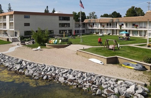 Conway Condo | Lakefront Condo w/Private Boat Dock on Crooked Lake- Petoskey & Harbor Springs