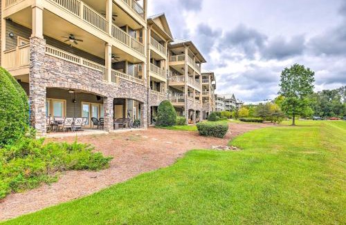 Talladega Apartment | Lakefront Condo with Community Pool and Boat Dock