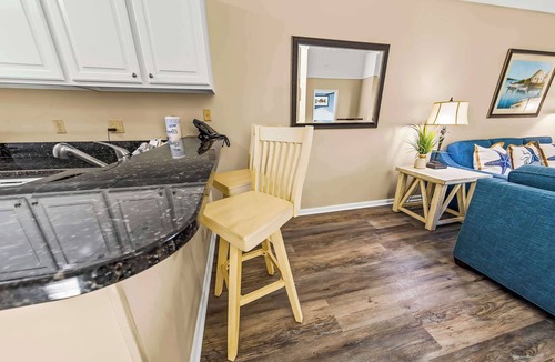 Fairfield Harbour Apartment | Lakefront Condo with Pools, Gym & Hot Tub!