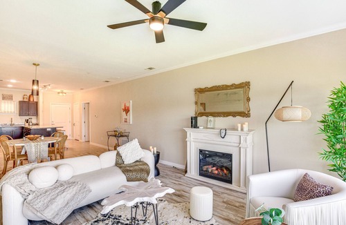 Eureka Condo | Lakefront Corsicana Condo w/Pool Access!
